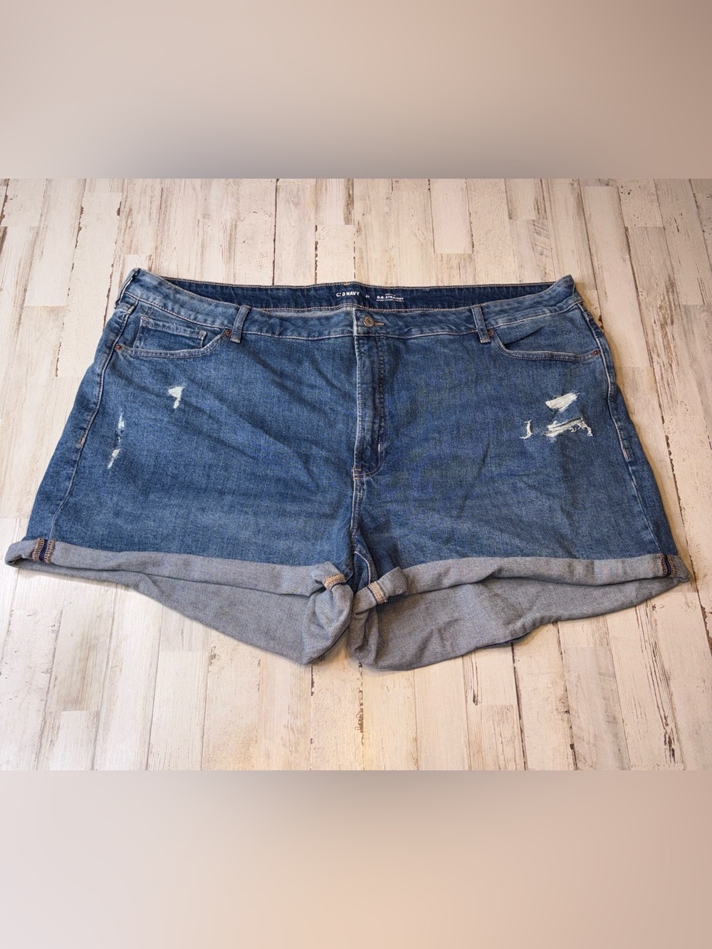 Old Navy O.G. Straight high rise Distressed Rolled-Hem Shorts plus size size 28 - Picture 1 of 14
